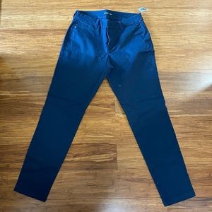 •NWT• Old Navy Skinny Pants